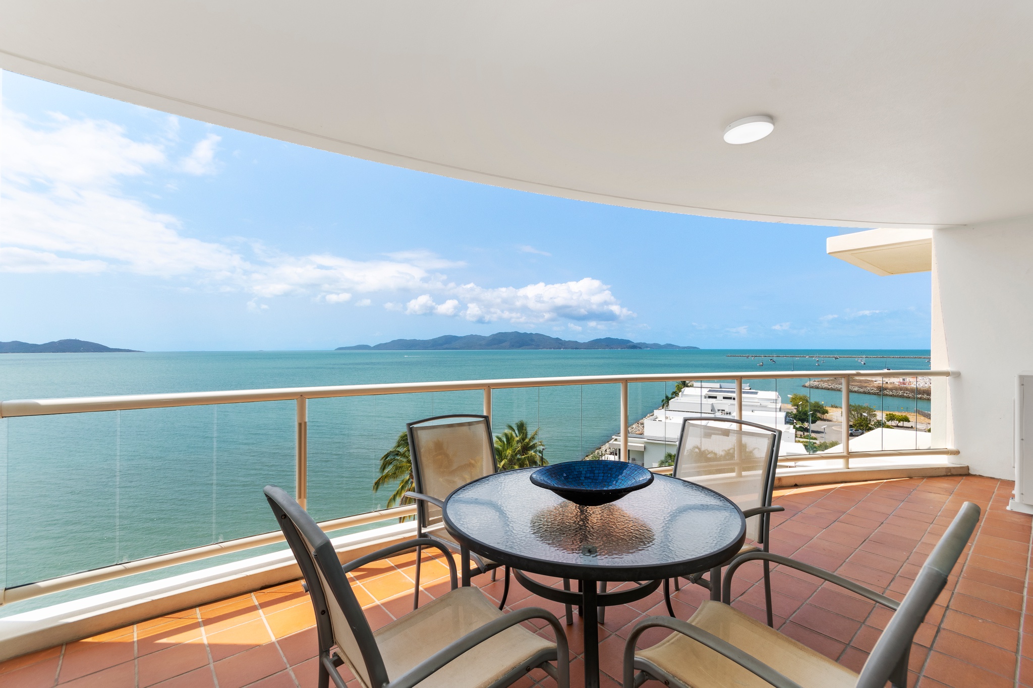 2 Bedroom Accommodation Townsville Ocean Views
